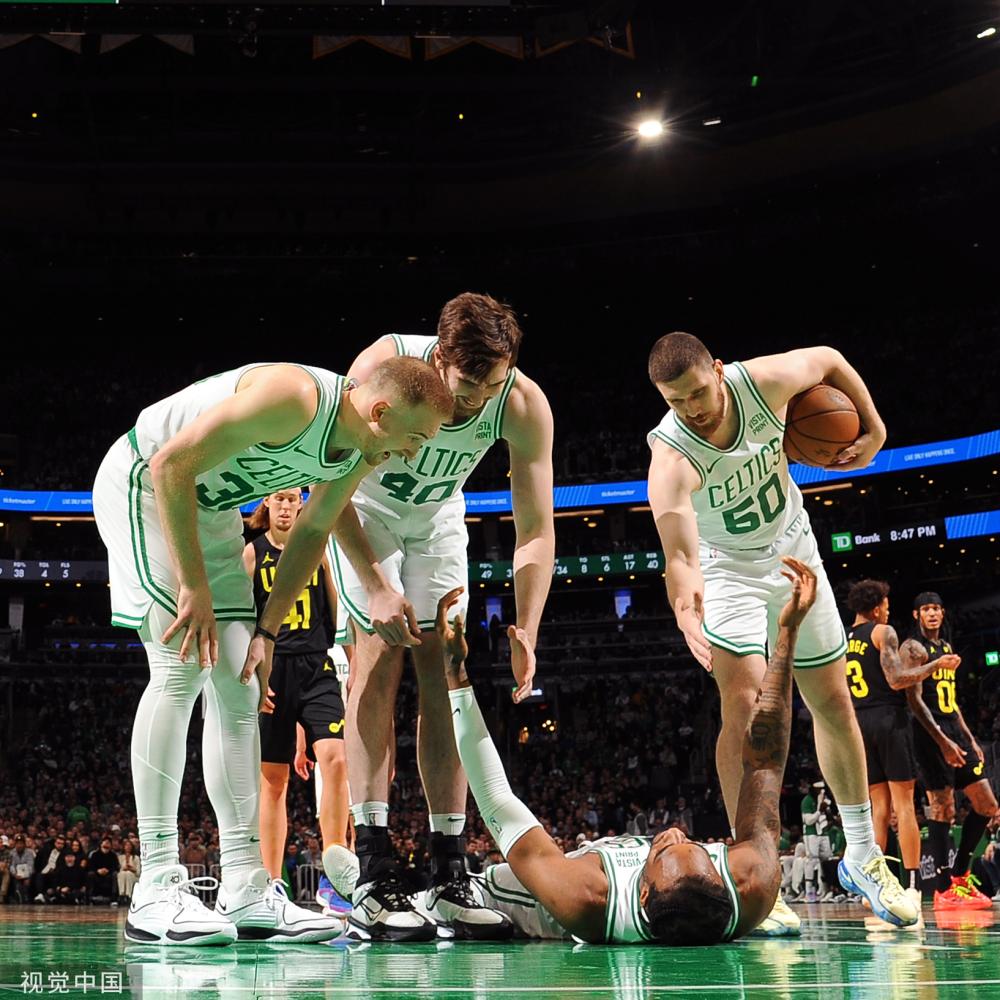 一个月内惨遭三连杀 海港脆败凸显中日足球差距.