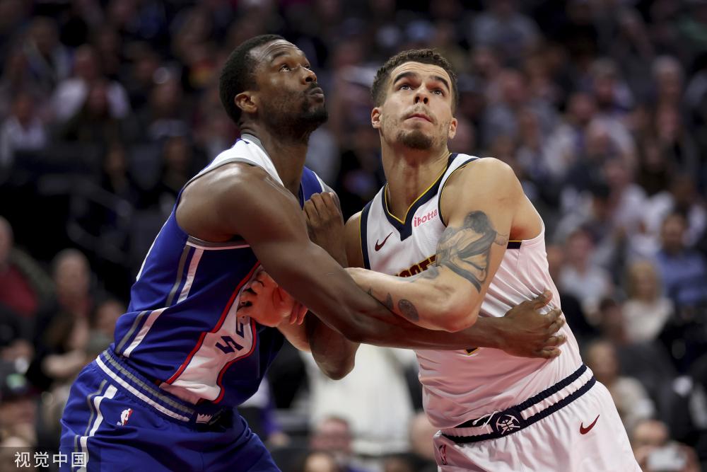 而詹姆斯的 而詹姆斯的