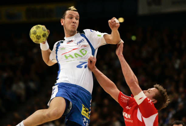 力和板凳深 力和板凳深