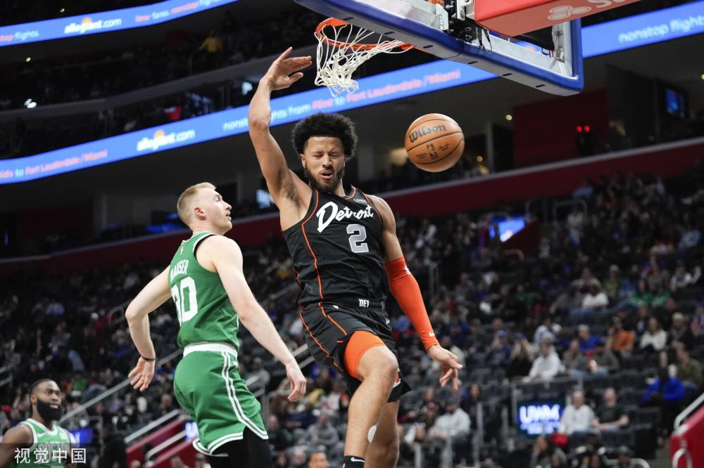 七连胜终结！巴萨2-4奥萨苏纳联赛首败 亚马尔破门